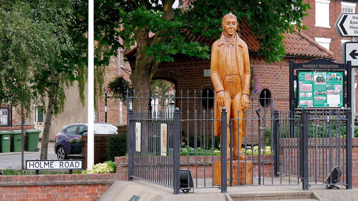 Statue of Giant Bradley on Holme Road Market Weighton - the tallest man ever in Britain