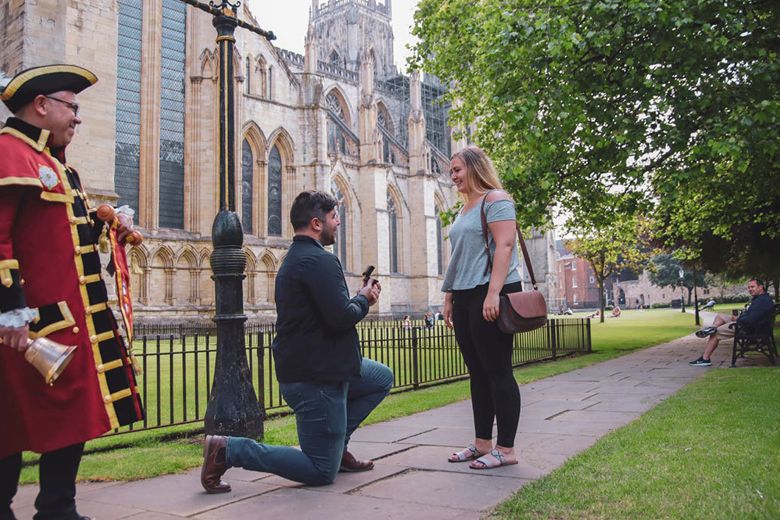 VIDEO - York&rsquo;s town crier takes part in a surprise Minster proposal
