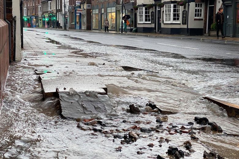 UPDATE - Gillygate in York reopens after a water main burst