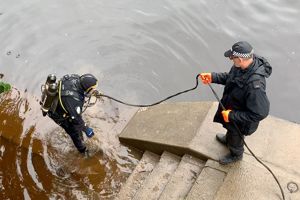 VIDEO - Divers help in the search for missing man from York